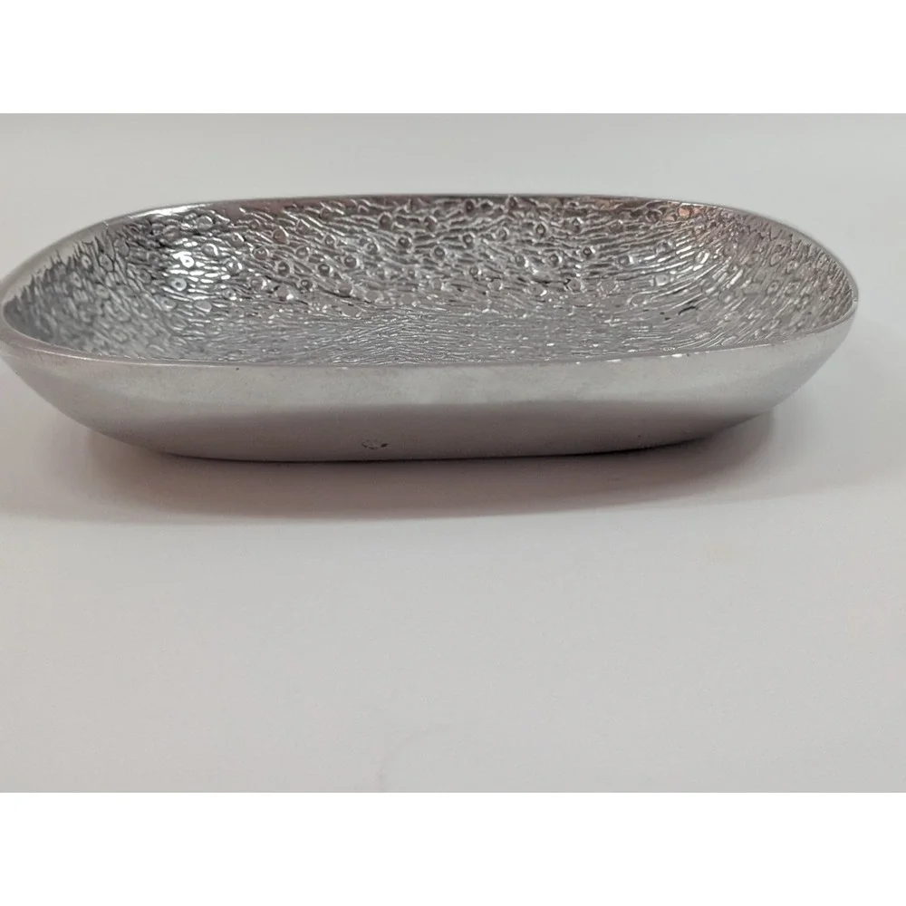 Mexican Handcrafted Polished Aluminum Textured Oval Catchall Tray Silver Dish